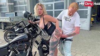 German amateur fucked with respect to public wits the biker